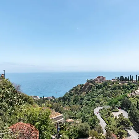 Panoramic With Parking Apartment *