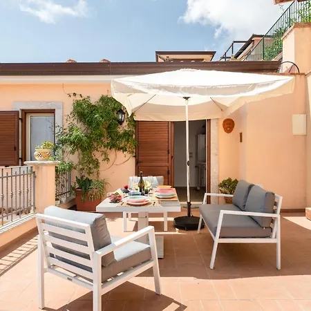 Panoramic With Parking Apartment *