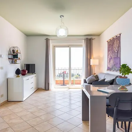 Apartment Panoramic With Parking Taormina